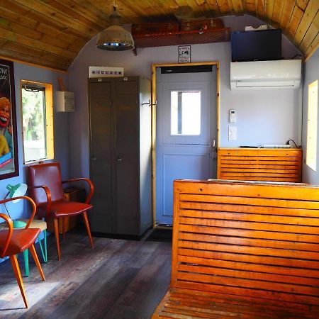 La Gare De Millas Eksteriør billede